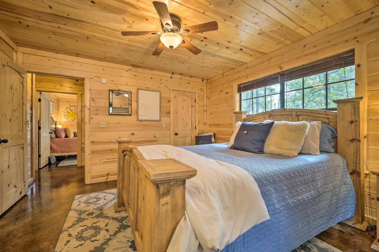 Cabin With Hot Tub And Games, 4 Mi To Beavers Bend! Broken Bow Exteriér fotografie