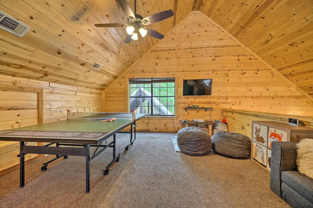 Cabin With Hot Tub And Games, 4 Mi To Beavers Bend! Broken Bow Exteriér fotografie
